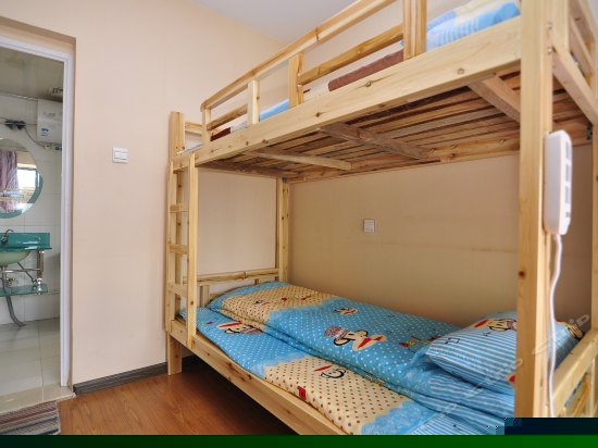 女生六人间(床位)