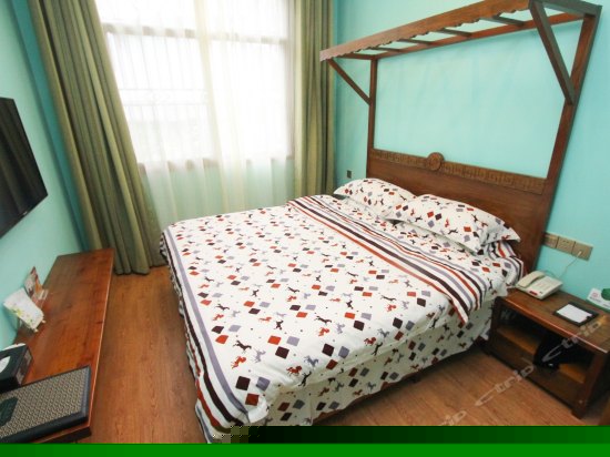 豪华景观大床房