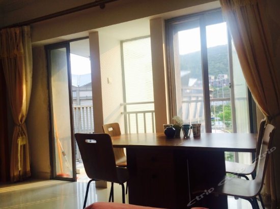 套房（两房一厅）