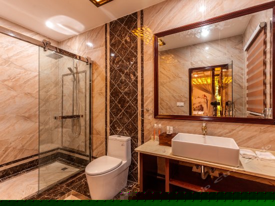 豪华贰号大床房