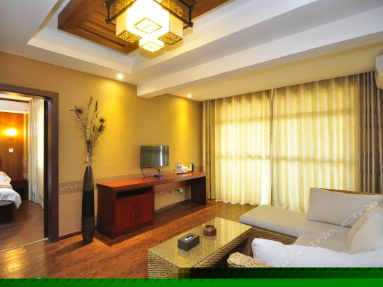 豪华阳台江景套房