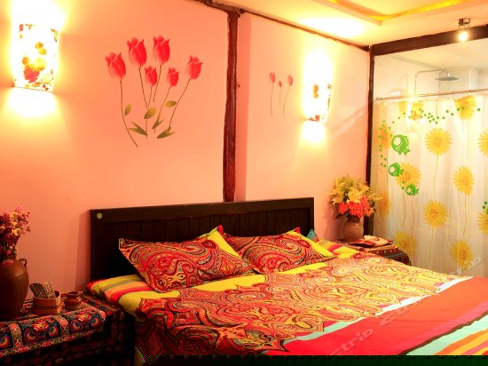 格桑花蜜月大床房