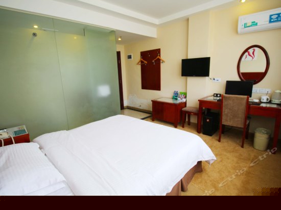 1. 6米商务大床房