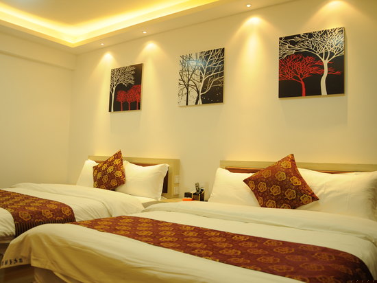 豪华城景商务标间