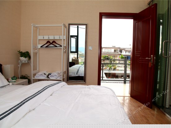 绿茵阁田园风光大床房