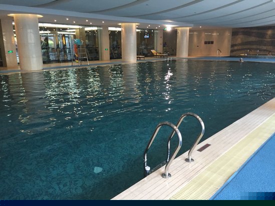 健身娱乐设施