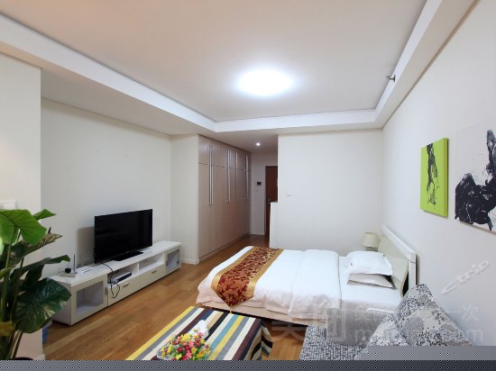 豪华江景大床房