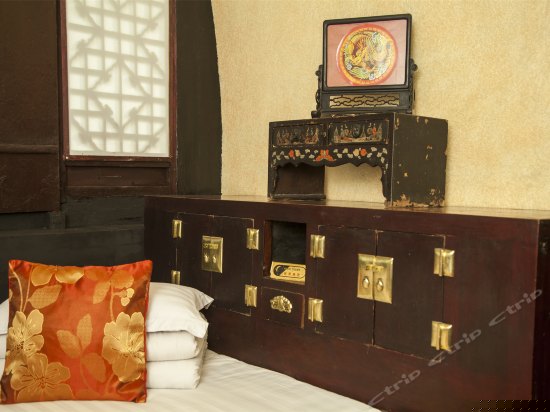 富贵荣华窑洞土炕房