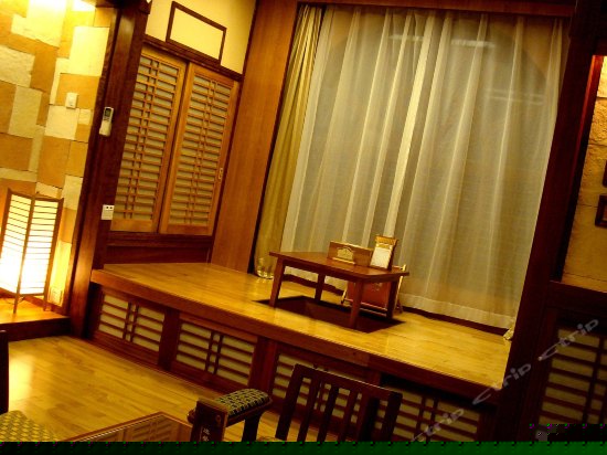 云来客栈(四人入格)