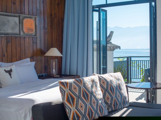 山居院露台海景房