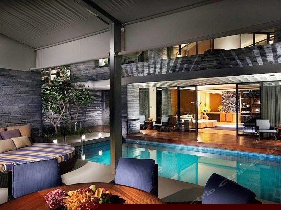 临海泳池别墅二居室