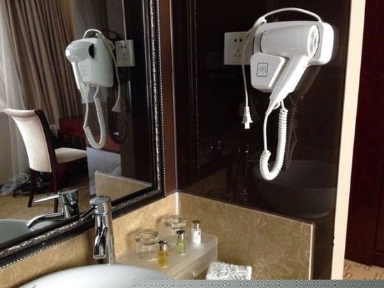 商务大床房（无窗）