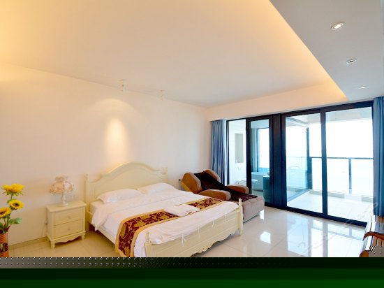 温馨全海景情侣房