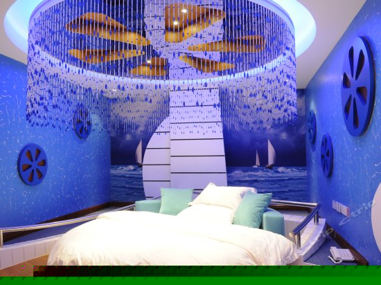 云卷霞舒主题大床房(无窗)