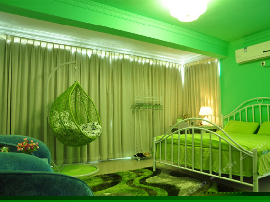 无界豪华大床房