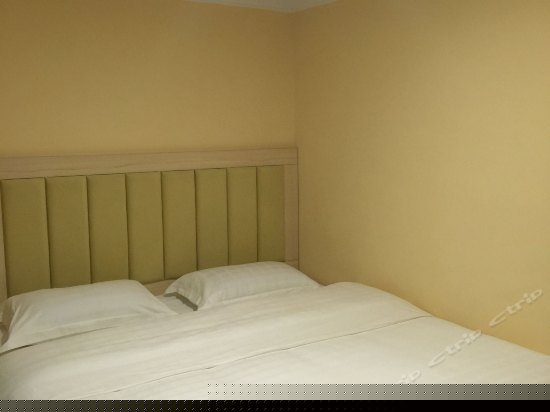 温馨大床房B(无窗)