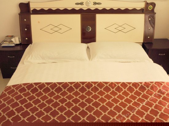 电脑外窗大床房