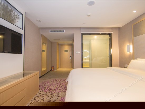 高级大床房