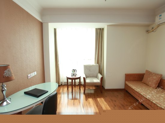 商务大床间(内宾)