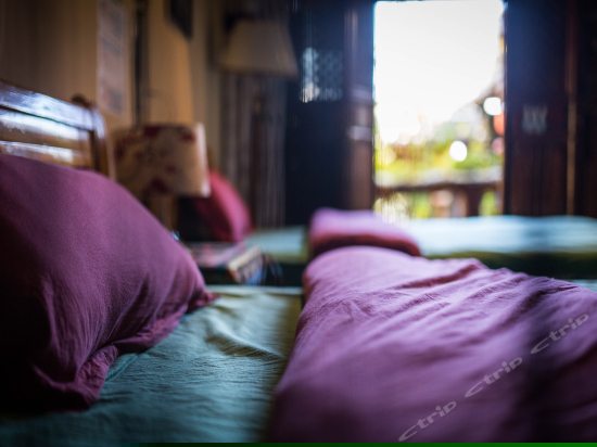 玫瑰豪华双床房