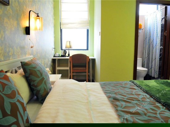 抱庭舒适大床房