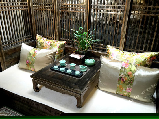 花园复式豪华套房