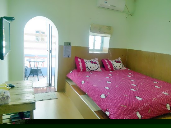 榻榻米阳台大床房