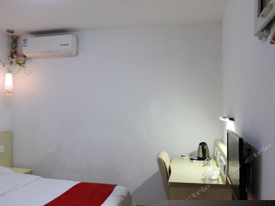 静居大床房(无窗)