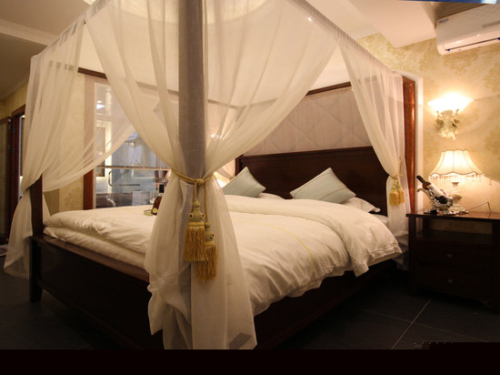 豪华宫廷大床房