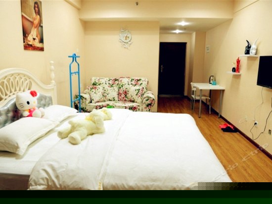 时尚豪华大床房