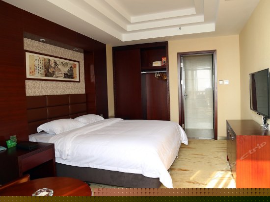 豪华山景大床房