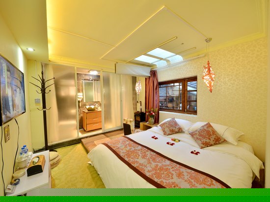 七一阳光蜜月房