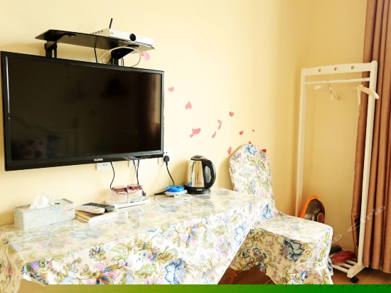 蝶恋花浪漫阳光超大床房