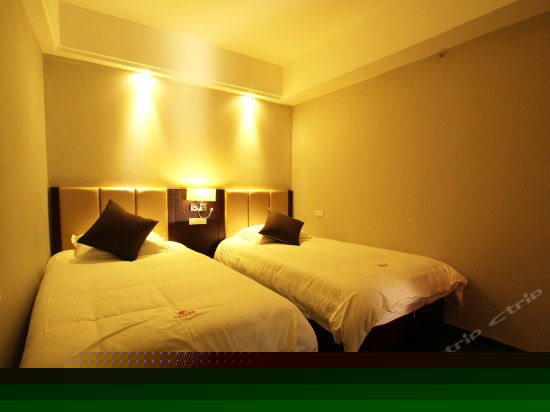 观云豪华阳台家庭房