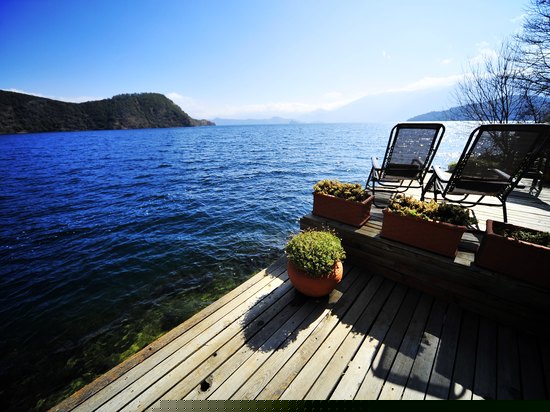 全湖景情侣蜜月房