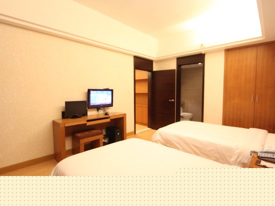 一房一厅套房(带电脑)