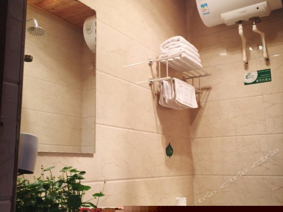 园林高级大号床间-带中式炕