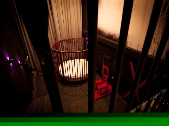 双人监狱主题房