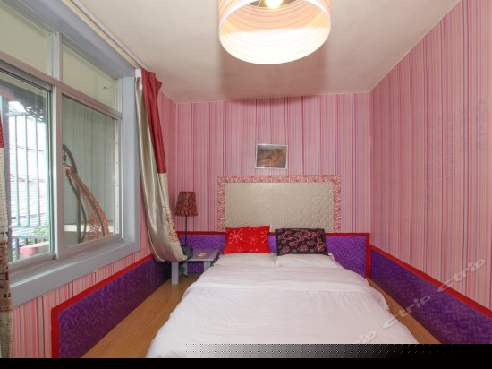 阳台榻榻米大床房