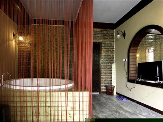 观景浴缸阳台套房