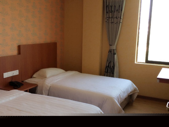 经济公寓双床房