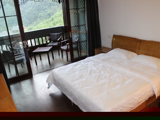 豪华远景大床房