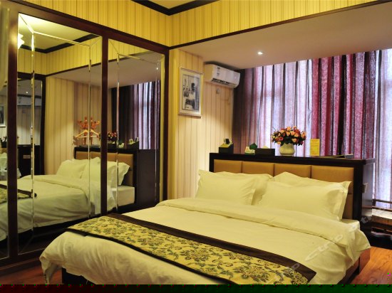 米兰时尚海景大床房