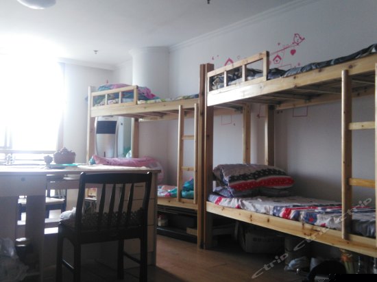 女生十人房（床位）