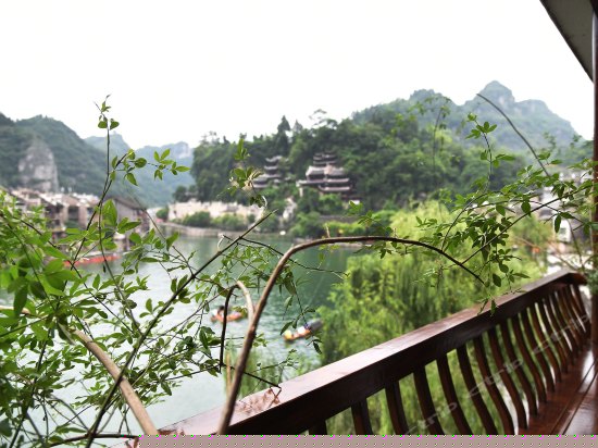 凤栖花语-观景阳台超级大床房