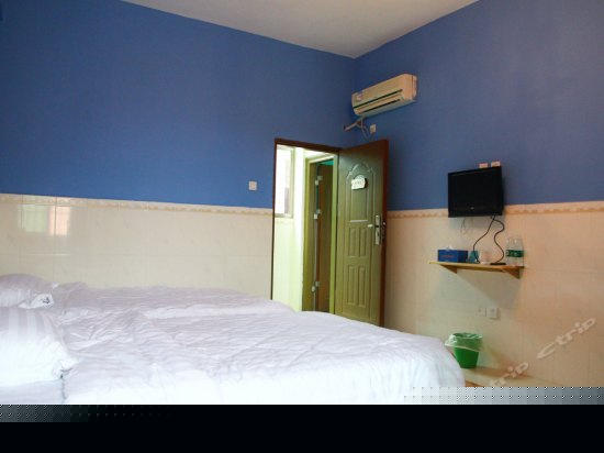 狂欢塌塌米双人房