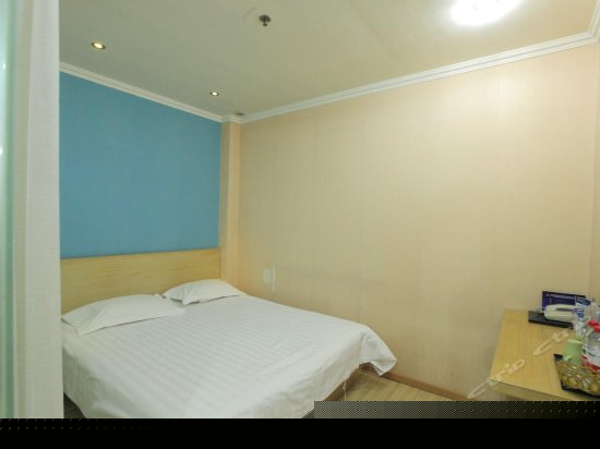 普通大床房(无窗)