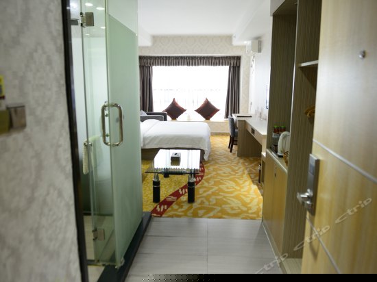 浪漫阳光(大床房)