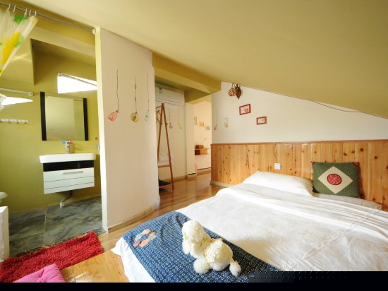 榻榻米空调家庭套房