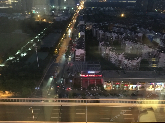 夜的旋律街景房